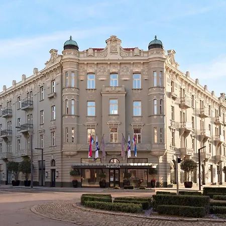 Ξενοδοχείο The Bristol 5*