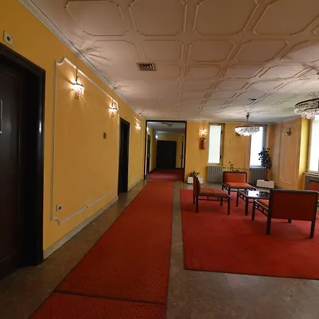 The Bristol Hotel 5*