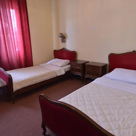 The Bristol Ξενοδοχείο 5*