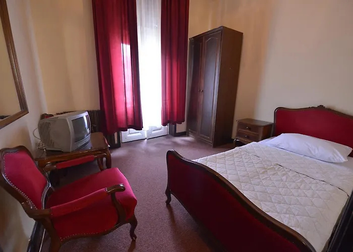 The Bristol Hotel 5*